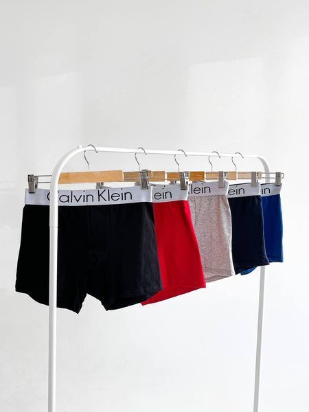 Чоловічі труси набір 5 шт Calvin Klein в подарунковому боксі, Розмір S, 047 047 фото